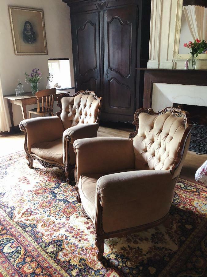 Auberge Lion D'Or แซ็ง-ต็องโตแน็ง ภายนอก รูปภาพ