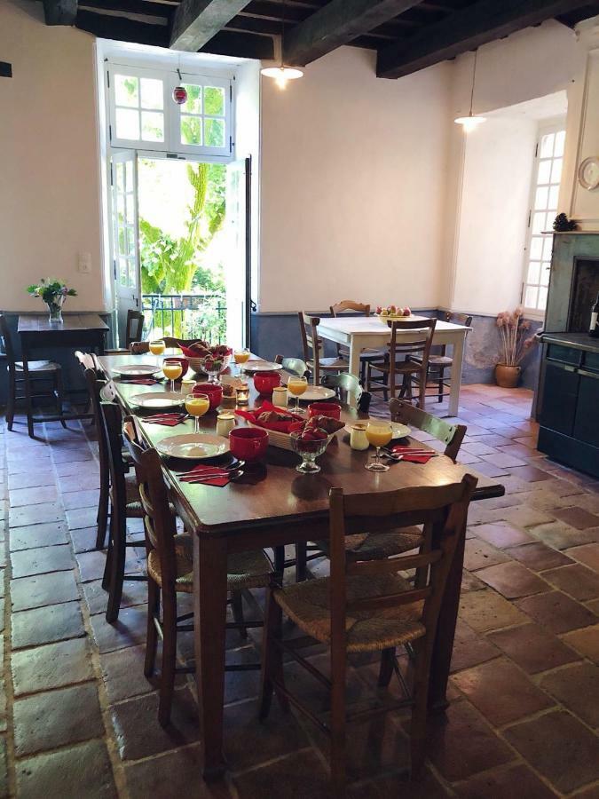 Auberge Lion D'Or แซ็ง-ต็องโตแน็ง ภายนอก รูปภาพ